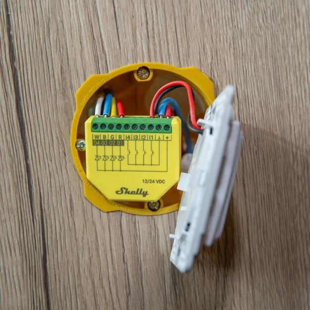 Shelly Plus RGBW PM - Módulo para Fita de Leds WiFi/BT - Image 4