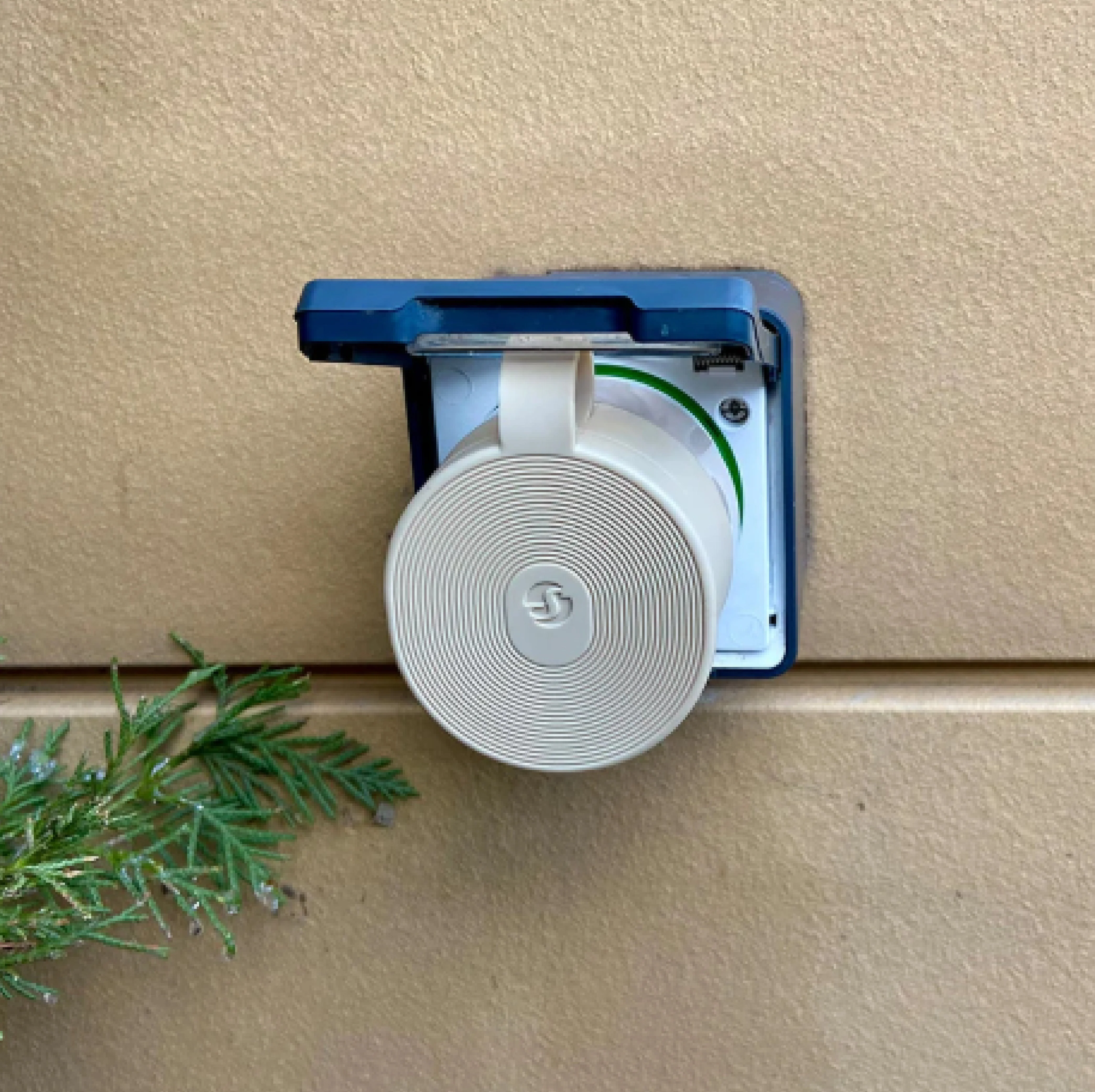 Shelly Tomada inteligente p/ exterior WiFi c/medidor de consumo compatível com Matter Beje - Shelly Outdoor Plug S Gen3 - Image 4